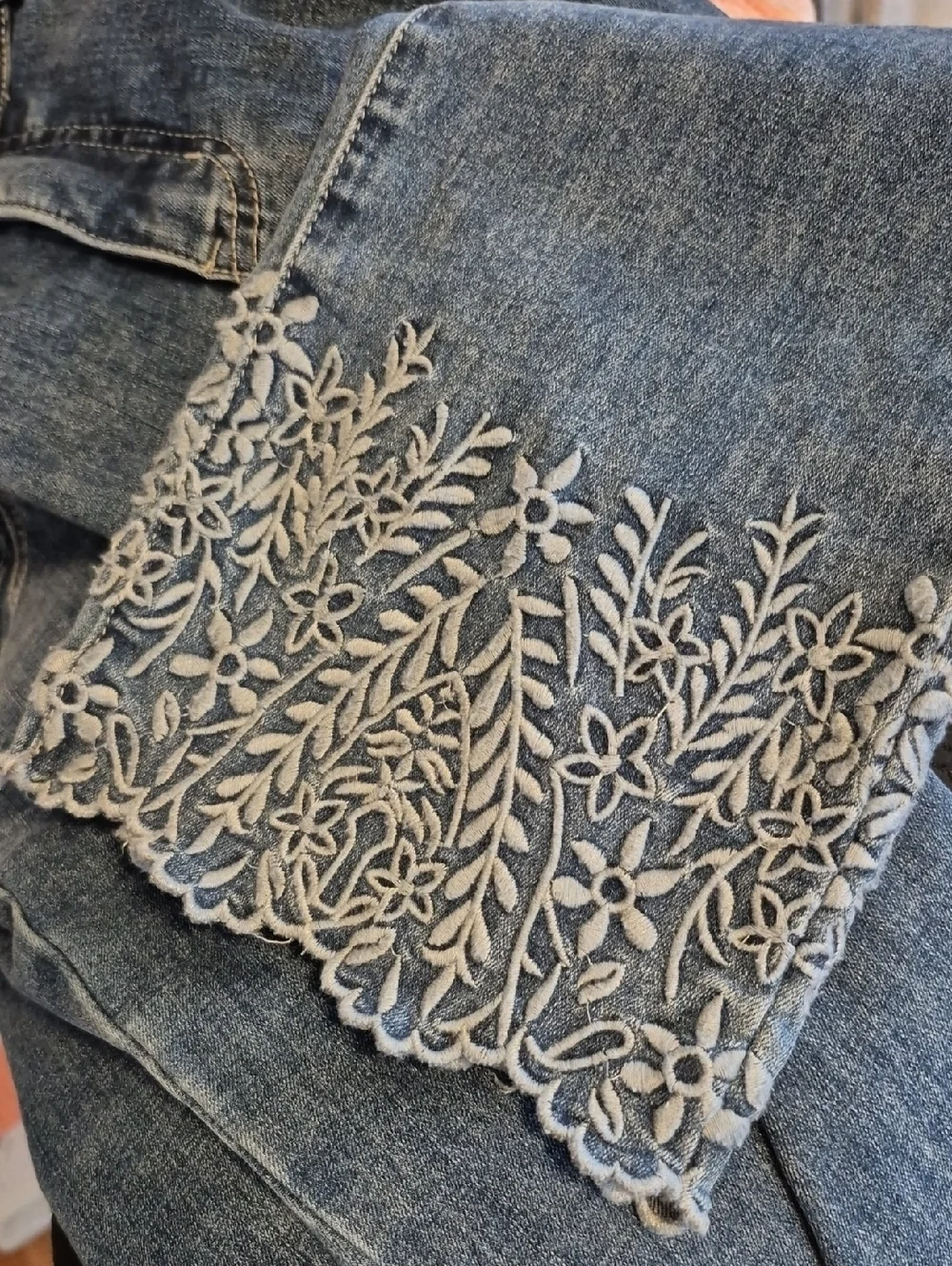 Denim cropped Embroidered jeans - 6P - Picture 5 of 7